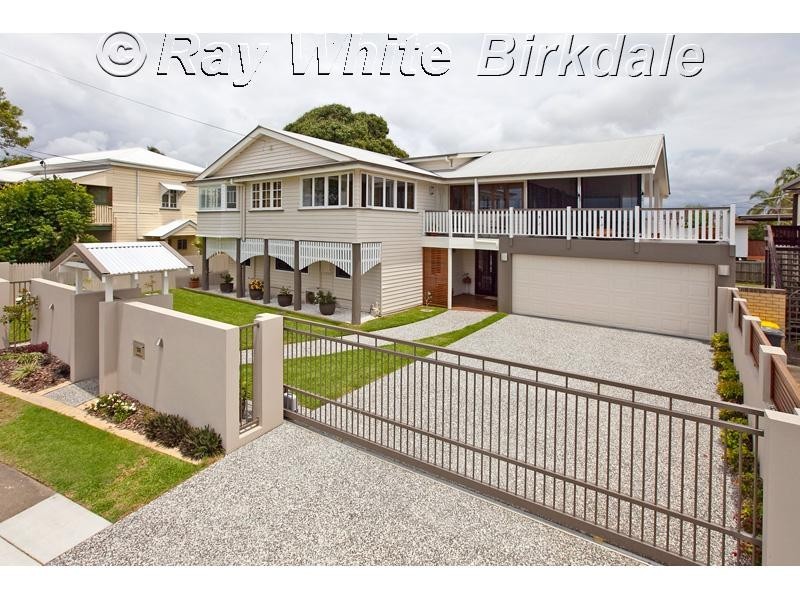 38 Gordon Parade, Manly QLD 4179
