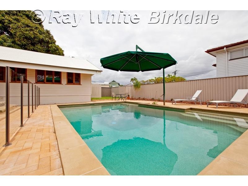 38 Gordon Parade, Manly QLD 4179