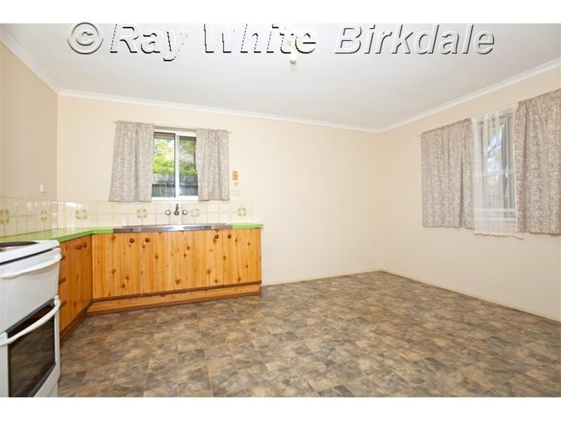 11 Valley Road, Wellington Point QLD 4160