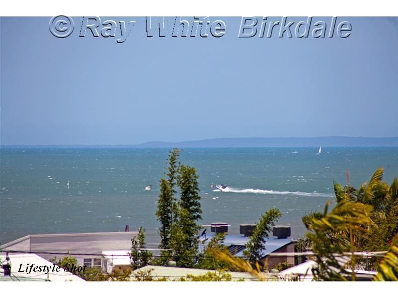 74 Ernest Street, Manly QLD 4179