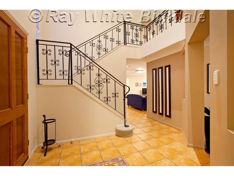 9 Fletcher Terrace, Ormiston QLD 4160