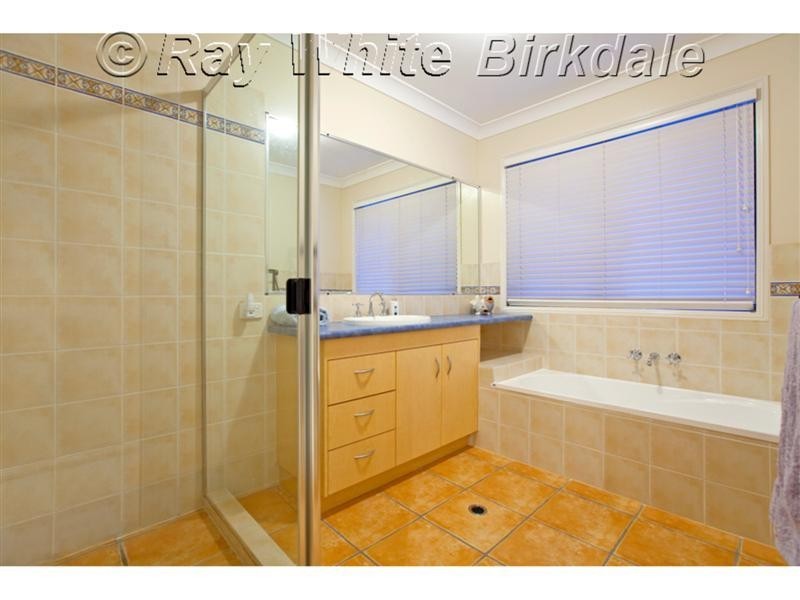 9 Fletcher Terrace, Ormiston QLD 4160