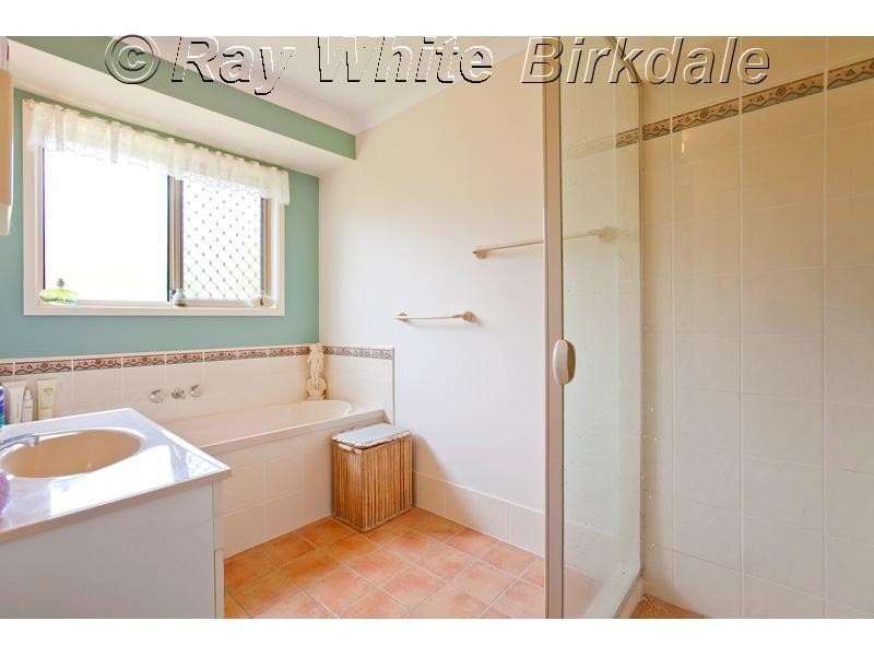 27 Lucy Court, Ormiston QLD 4160