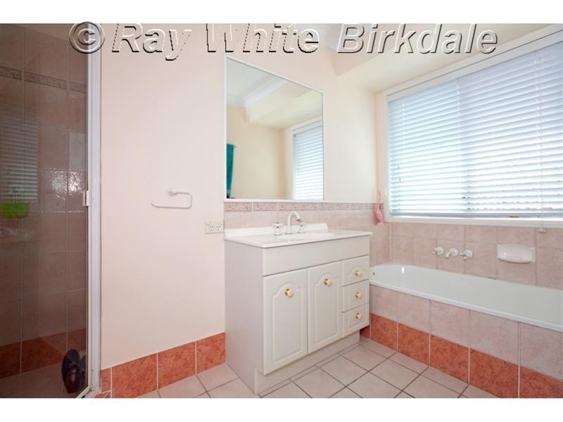 8 Willard Road, Capalaba QLD 4157