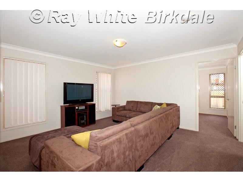2 Kelby Close, Redland Bay QLD 4165