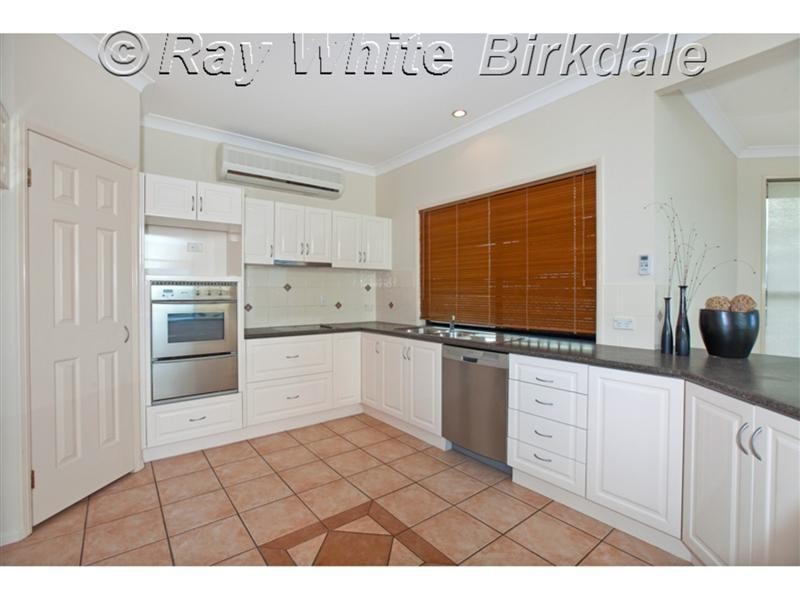 31 Saunders Place, Wynnum QLD 4178