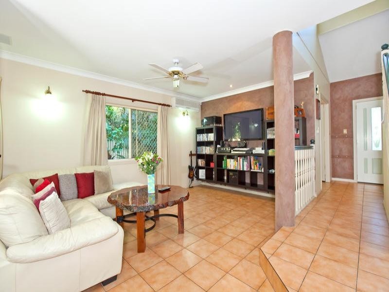 87 Creek Road, Birkdale QLD 4159