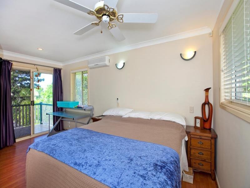 87 Creek Road, Birkdale QLD 4159