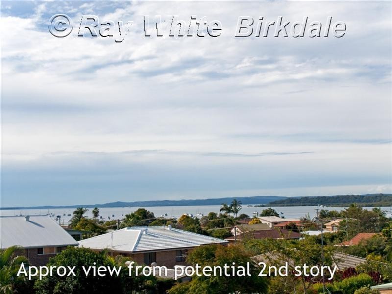 8 Albert Street, Victoria Point QLD 4165