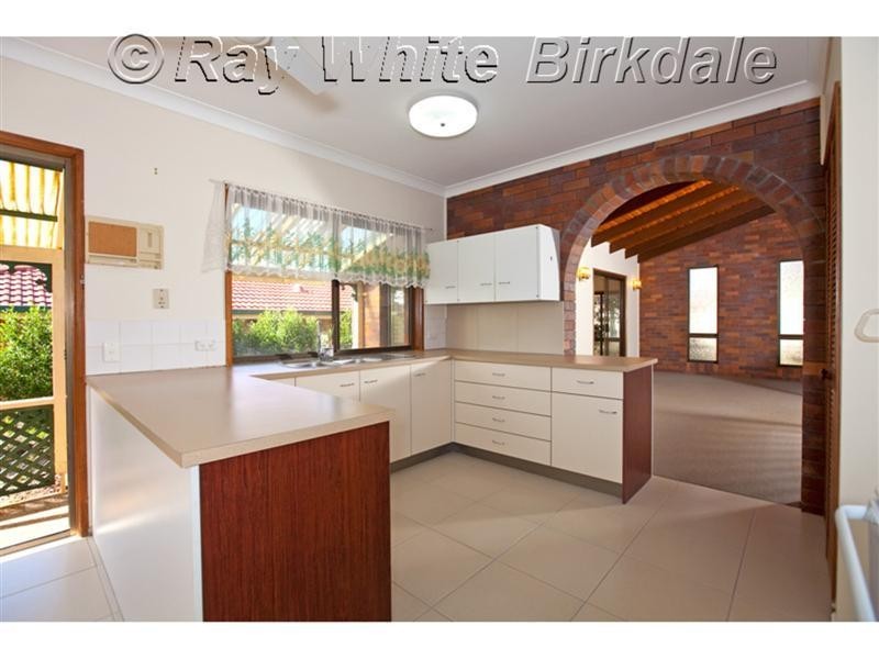 8 Albert Street, Victoria Point QLD 4165