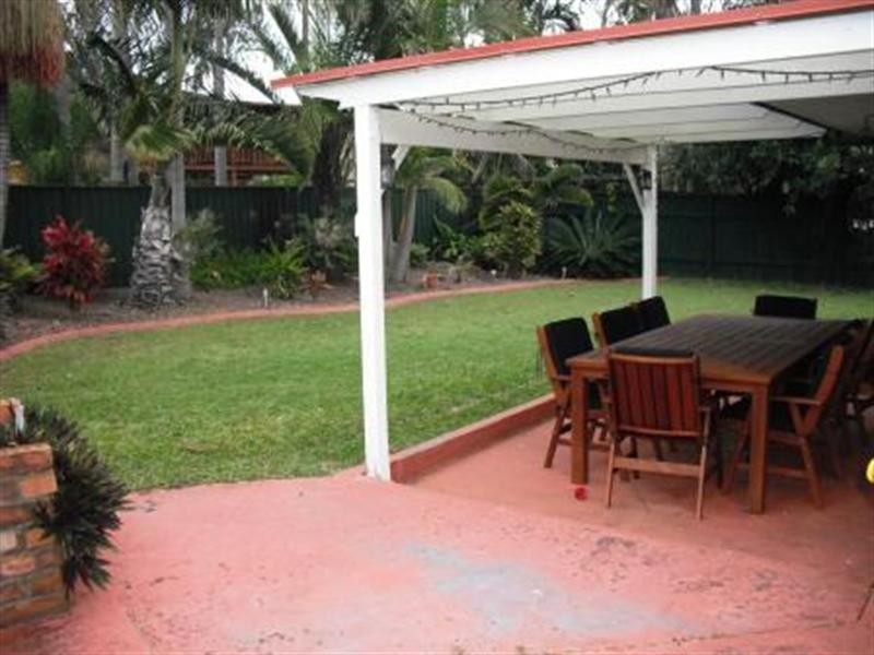 7 Holloway Street, Birkdale QLD 4159