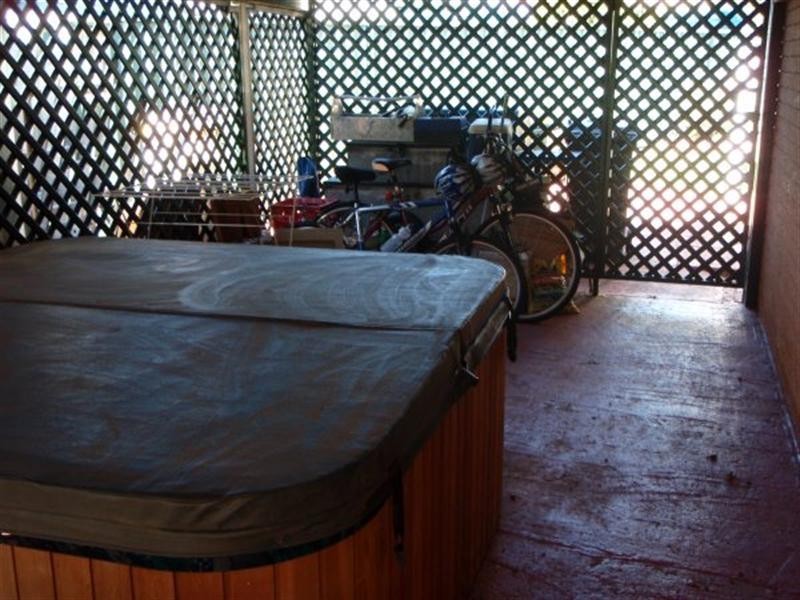 7 Holloway Street, Birkdale QLD 4159