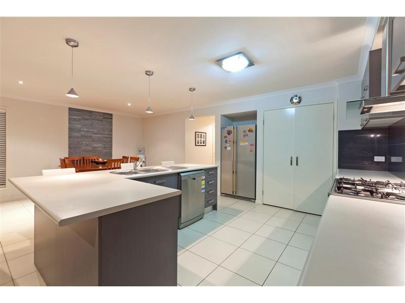 8 Langdon Street, Cleveland QLD 4163