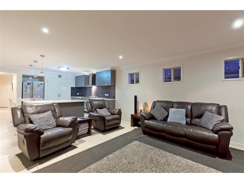 8 Langdon Street, Cleveland QLD 4163