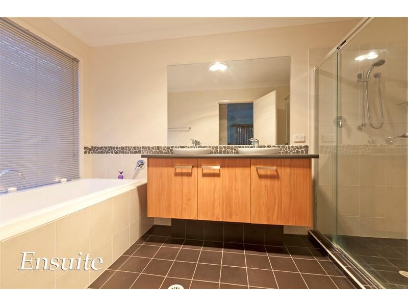 8 Langdon Street, Cleveland QLD 4163