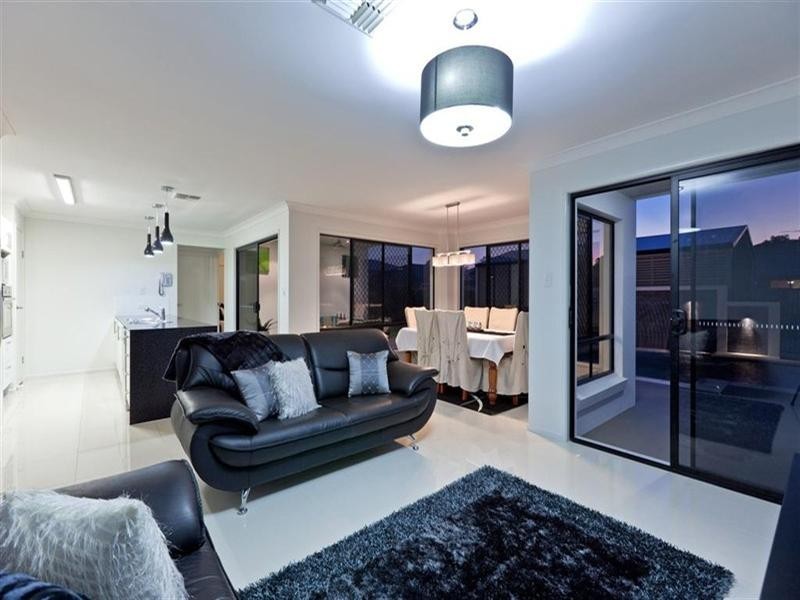 17 Paperbark Place, Wakerley QLD 4154