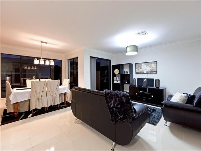 17 Paperbark Place, Wakerley QLD 4154