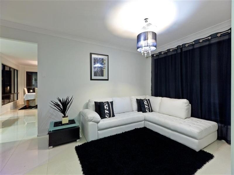 17 Paperbark Place, Wakerley QLD 4154