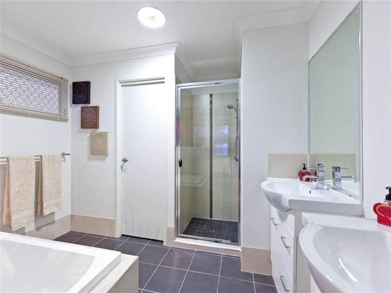 17 Paperbark Place, Wakerley QLD 4154