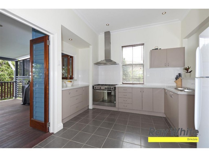 5 Ernest Street, Manly QLD 4179