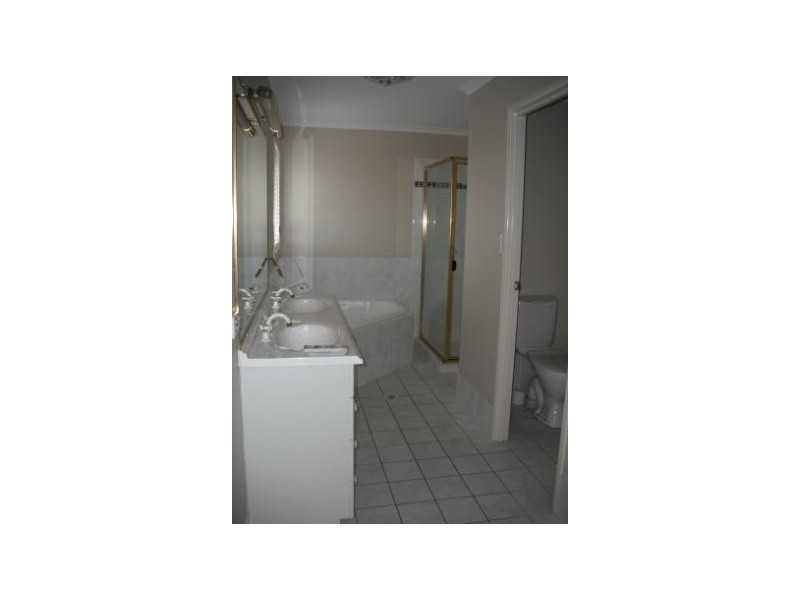 44 Campbell Street, Wakerley QLD 4154