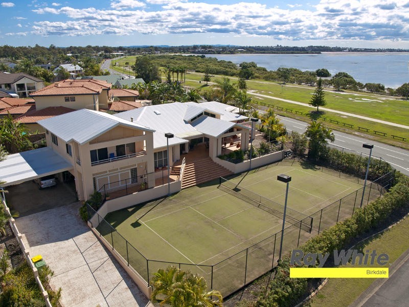 6 Commodore Drive, Birkdale QLD 4159