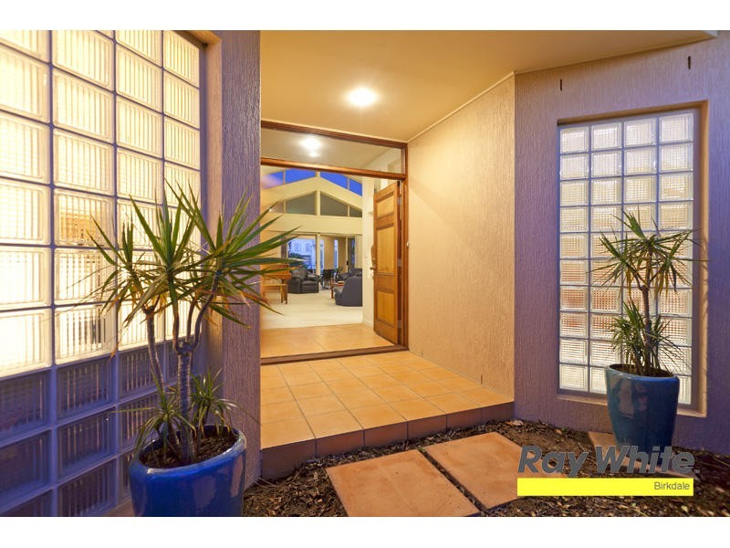 6 Commodore Drive, Birkdale QLD 4159