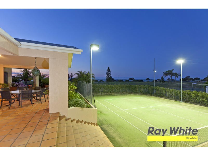 6 Commodore Drive, Birkdale QLD 4159