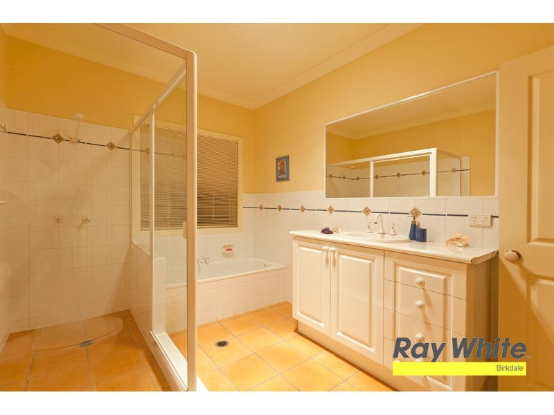 6 Commodore Drive, Birkdale QLD 4159