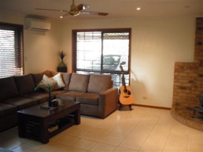 12 FRANK Street, Thorneside QLD 4158