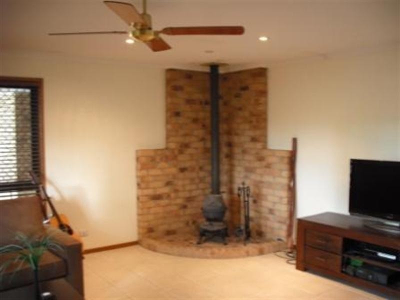 12 FRANK Street, Thorneside QLD 4158