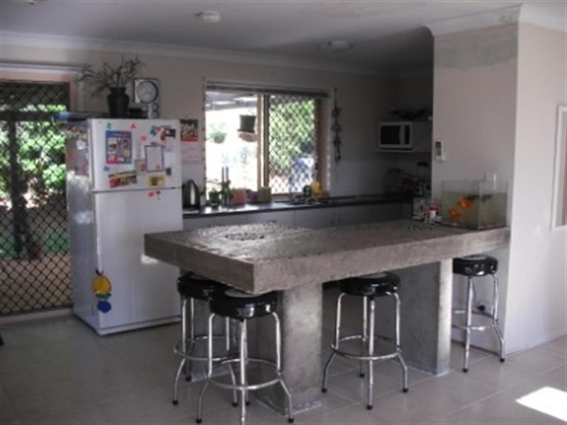 1 Almond Street, Birkdale QLD 4159