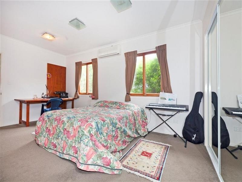 94 Queens Esplanade, Thorneside QLD 4158