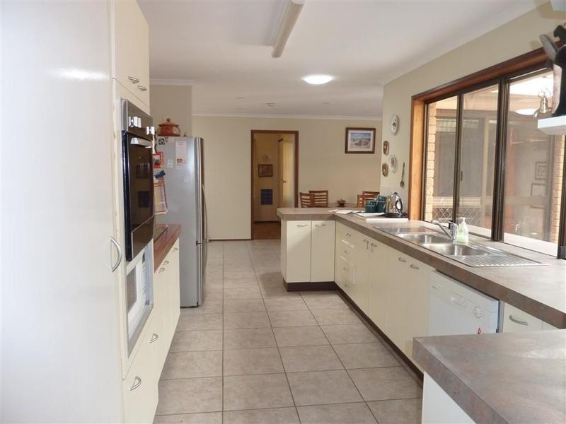 31 Wren Court, Birkdale QLD 4159