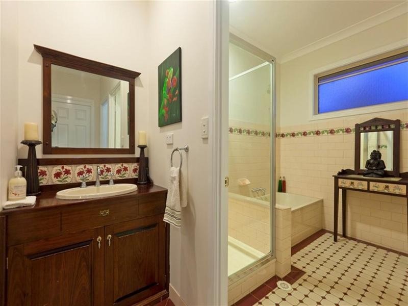 64 Buckland Street, Wellington Point QLD 4160