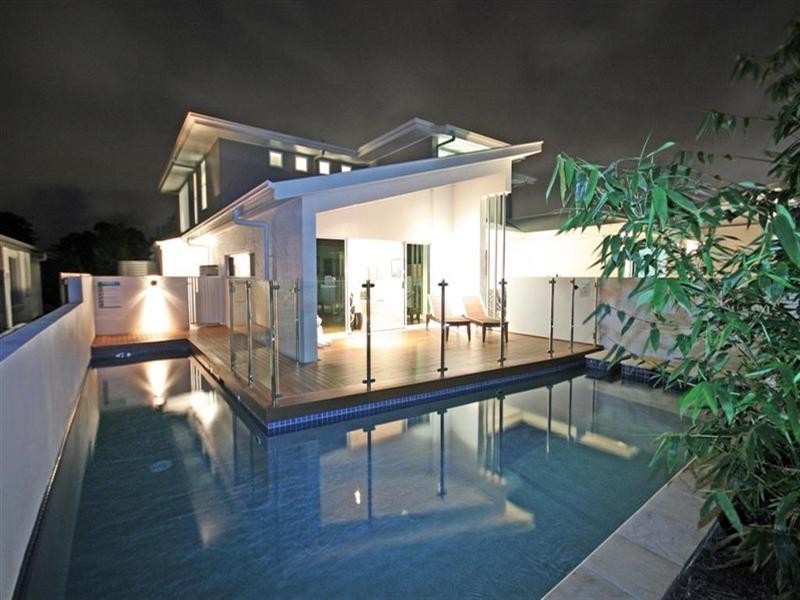 3 Amalia Street, Birkdale QLD 4159