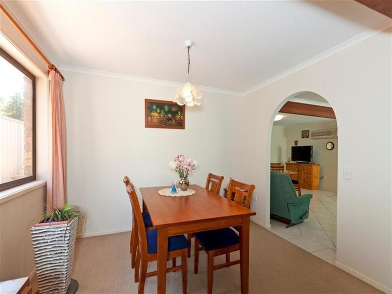 8 Randall Road, Birkdale QLD 4159