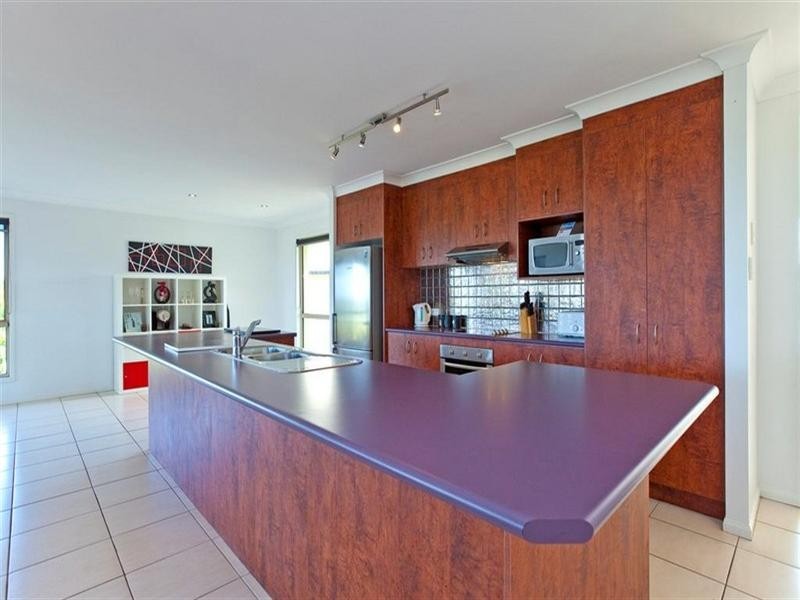 13 Braemar Court, Redland Bay QLD 4165