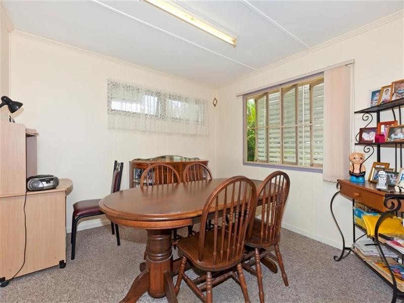 6 Hellyer Street, Wynnum West QLD 4178