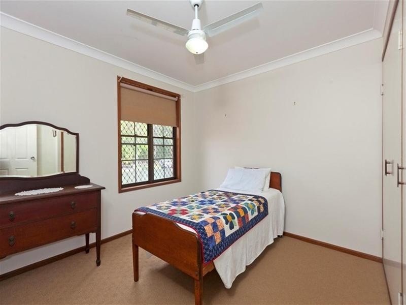 89 Whitehall Avenue, Birkdale QLD 4159