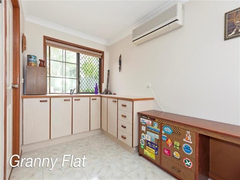 89 Whitehall Avenue, Birkdale QLD 4159