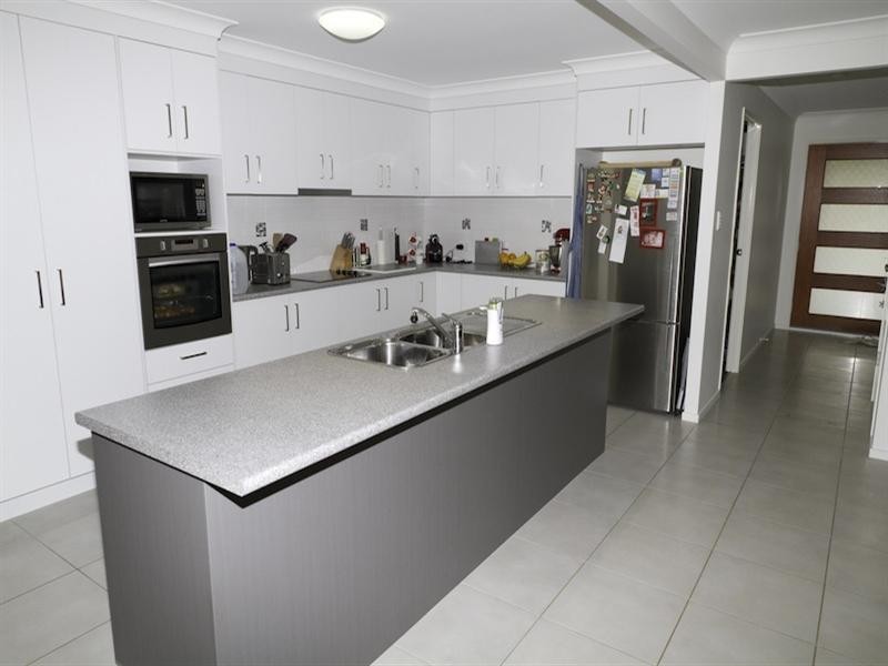 20 Pandanus Street, Birkdale QLD 4159