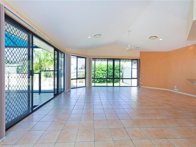 12 Genevieve Court, Wellington Point QLD 4160