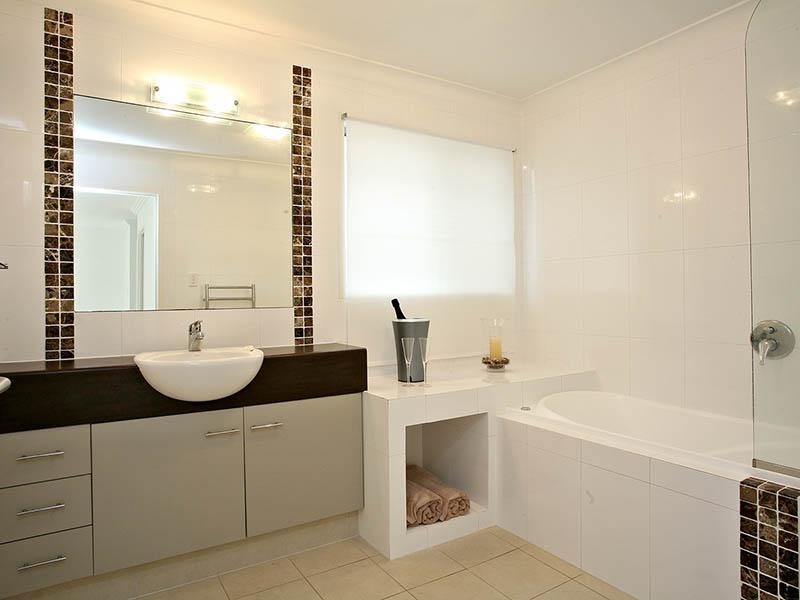 8 Shepherd Street, Wynnum QLD 4178