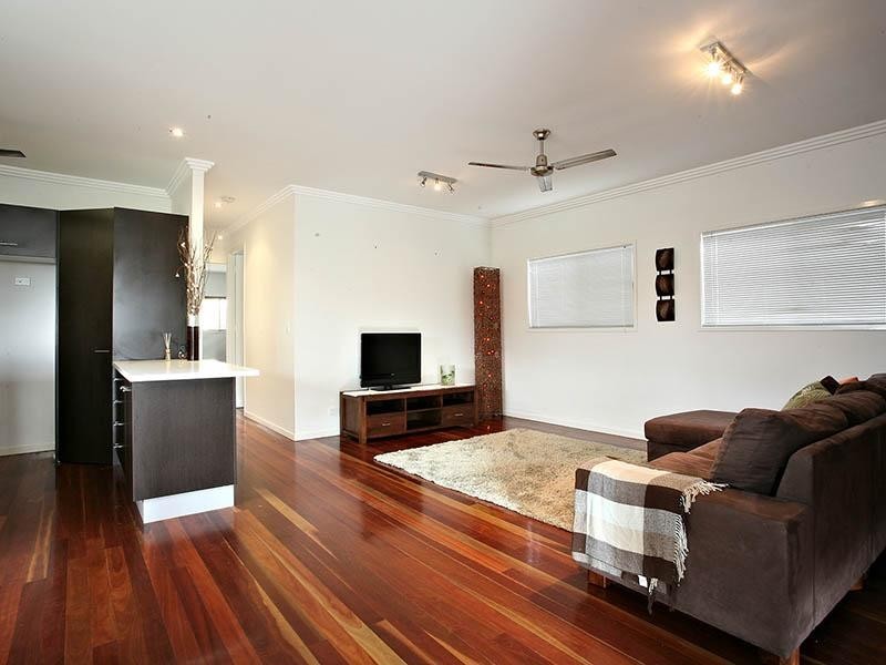 8 Shepherd Street, Wynnum QLD 4178