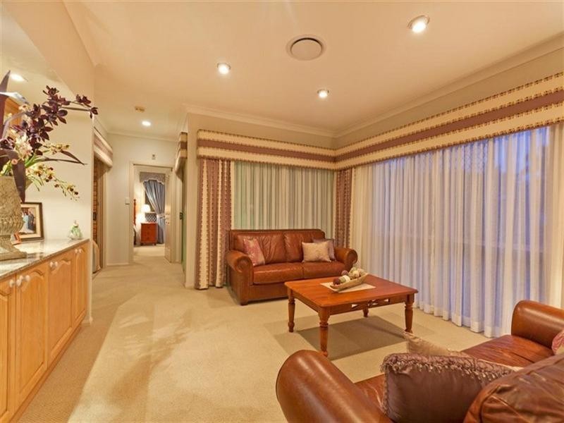 1 Grenaid Court, Wellington Point QLD 4160