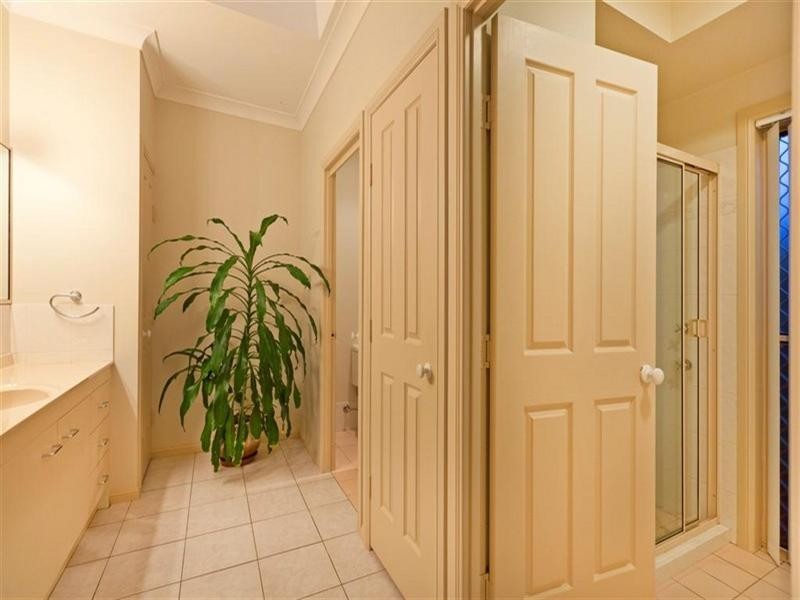 1 Grenaid Court, Wellington Point QLD 4160