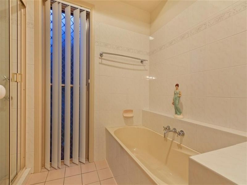 1 Grenaid Court, Wellington Point QLD 4160