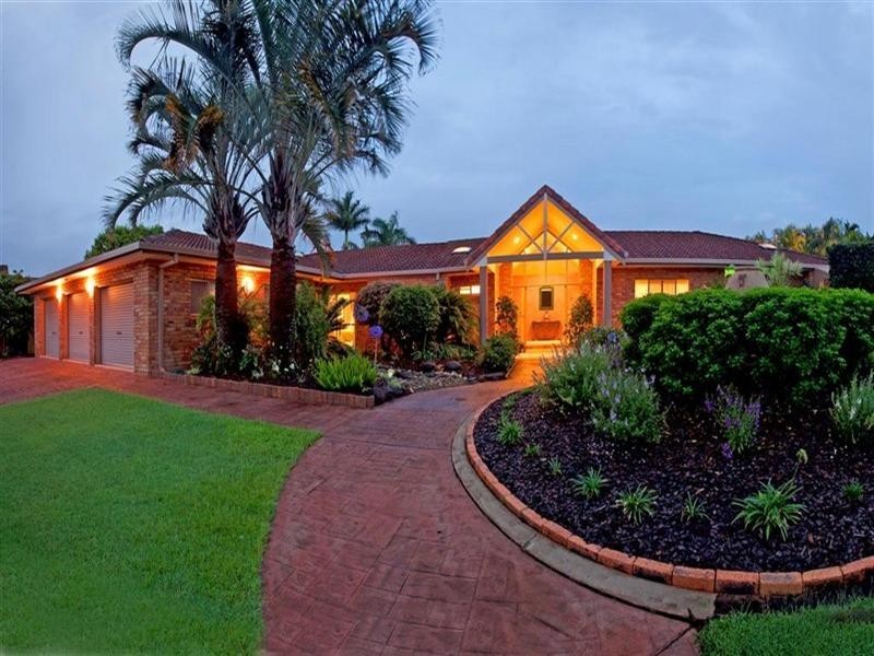 1 Grenaid Court, Wellington Point QLD 4160