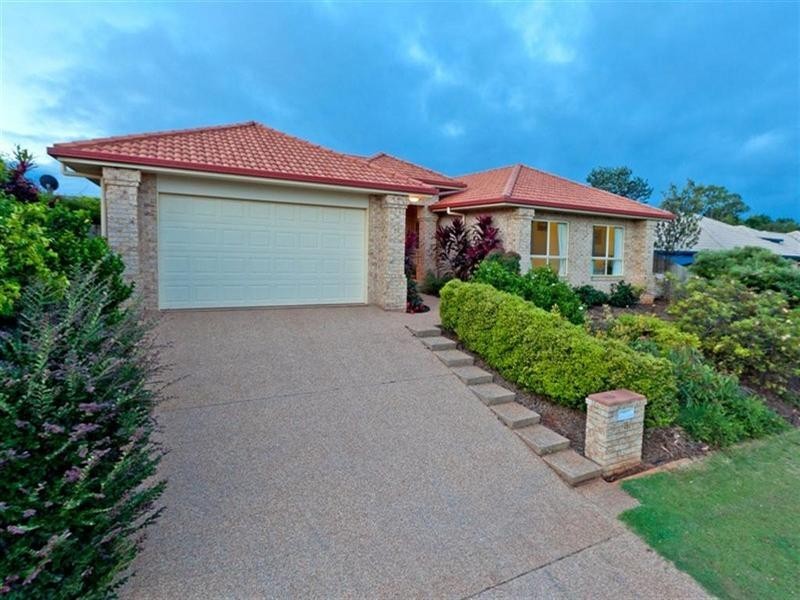 3 Pitman Place, Redland Bay QLD 4165